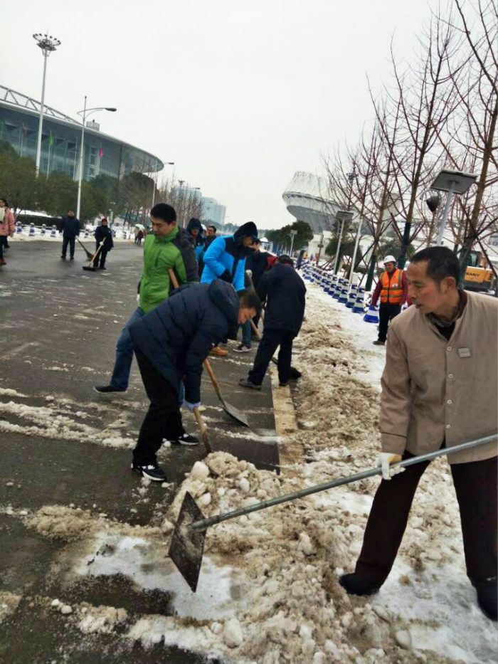 一場(chǎng)雪，體育中心美得不要不要的 但最美的風(fēng)景還是他們(圖6)