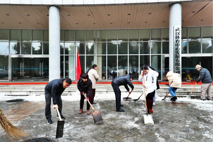 一場(chǎng)雪，體育中心美得不要不要的 但最美的風(fēng)景還是他們(圖10)