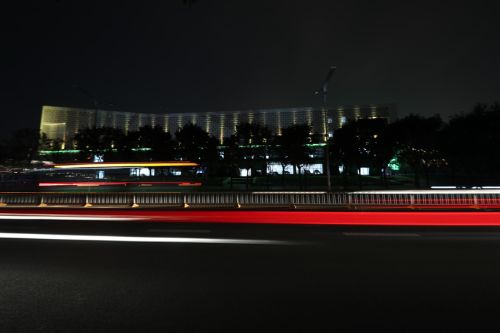 主媒體中心點亮車都夜景(圖2)